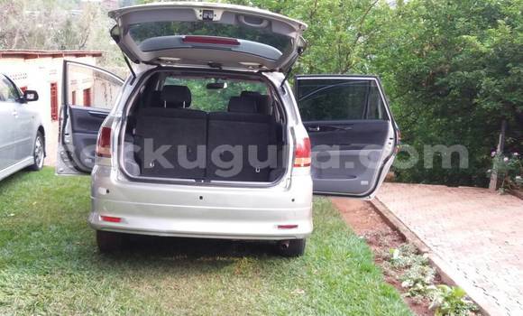 Nunua Ilio tumika Toyota Ipsum Fedha Gari ndani ya ukumbi wa mji nchini Bujumbura Nunua Ilio tumika Toyota Ipsum Fedha Gari ndani ya ukumbi wa mji nchini Bujumbura