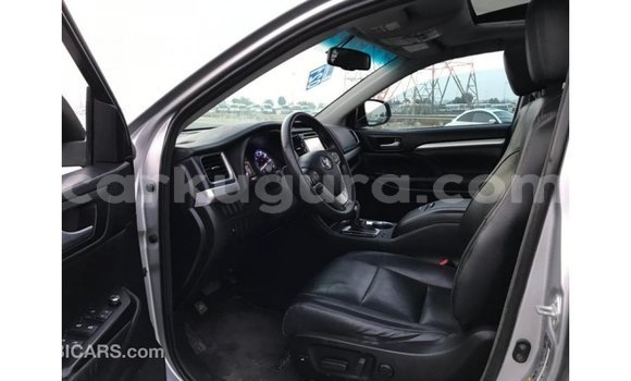Buy Import Toyota Highlander Other Car in Import - Dubai in Bujumbura Buy Import Toyota Highlander Other Car in Import - Dubai in Bujumbura