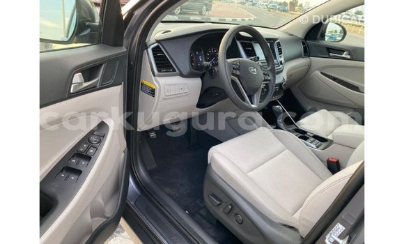 Nunua Imported Hyundai Tucson Nyeupe Gari ndani ya Import - Dubai nchini Bujumbura Nunua Imported Hyundai Tucson Nyeupe Gari ndani ya Import - Dubai nchini Bujumbura