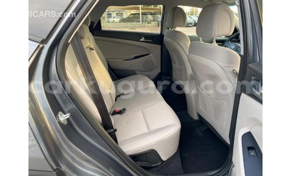 Nunua Imported Hyundai Tucson Nyeupe Gari ndani ya Import - Dubai nchini Bujumbura Nunua Imported Hyundai Tucson Nyeupe Gari ndani ya Import - Dubai nchini Bujumbura