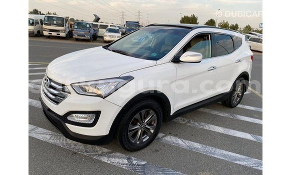 Nunua Imported Hyundai Santa Fe Nyeupe Gari ndani ya Import - Dubai nchini Bujumbura Nunua Imported Hyundai Santa Fe Nyeupe Gari ndani ya Import - Dubai nchini Bujumbura