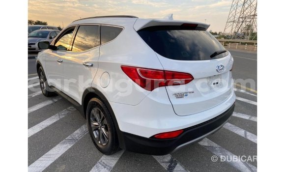 Nunua Imported Hyundai Santa Fe Nyeupe Gari ndani ya Import - Dubai nchini Bujumbura Nunua Imported Hyundai Santa Fe Nyeupe Gari ndani ya Import - Dubai nchini Bujumbura