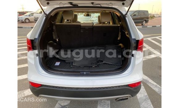 Nunua Imported Hyundai Santa Fe Nyeupe Gari ndani ya Import - Dubai nchini Bujumbura Nunua Imported Hyundai Santa Fe Nyeupe Gari ndani ya Import - Dubai nchini Bujumbura