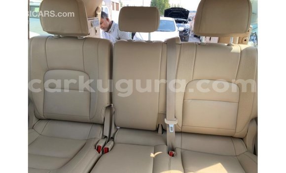 Acheter Import Voiture Toyota Land Cruiser Blanc à Import - Dubai, Bujumbura Acheter Import Voiture Toyota Land Cruiser Blanc à Import - Dubai, Bujumbura