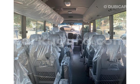 Acheter Import Voiture Hyundai Accent Blanc à Import - Dubai, Bujumbura Acheter Import Voiture Hyundai Accent Blanc à Import - Dubai, Bujumbura