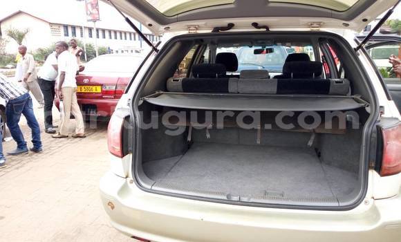 Buy Used Toyota Harrier White Car in Town hall in Bujumbura Buy Used Toyota Harrier White Car in Town hall in Bujumbura