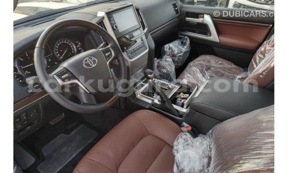 Acheter Import Voiture Toyota Land Cruiser Blanc à Import - Dubai, Bujumbura Acheter Import Voiture Toyota Land Cruiser Blanc à Import - Dubai, Bujumbura