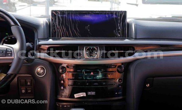 Acheter Import Voiture Lexus LX Blanc à Import - Dubai, Bujumbura Acheter Import Voiture Lexus LX Blanc à Import - Dubai, Bujumbura