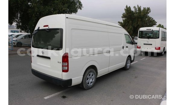 Acheter Import Voiture Toyota Hiace Blanc à Import - Dubai, Bujumbura Acheter Import Voiture Toyota Hiace Blanc à Import - Dubai, Bujumbura