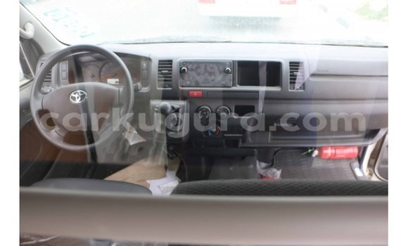 Acheter Import Voiture Toyota Hiace Blanc à Import - Dubai, Bujumbura Acheter Import Voiture Toyota Hiace Blanc à Import - Dubai, Bujumbura