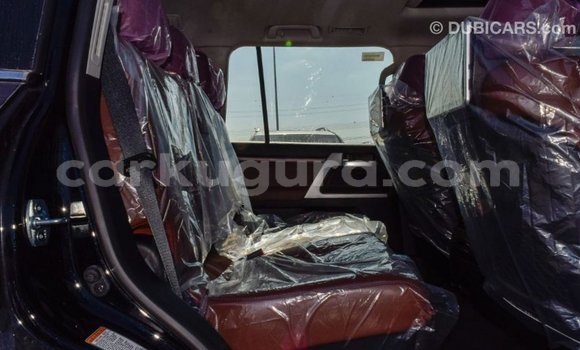 Nunua Imported Toyota Land Cruiser Nyeusi Gari ndani ya Import - Dubai nchini Bujumbura Nunua Imported Toyota Land Cruiser Nyeusi Gari ndani ya Import - Dubai nchini Bujumbura
