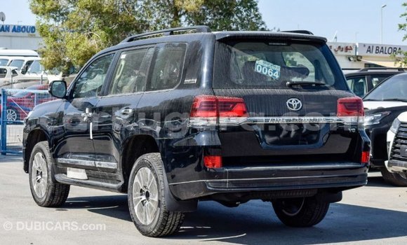 Nunua Imported Toyota Land Cruiser Nyeusi Gari ndani ya Import - Dubai nchini Bujumbura Nunua Imported Toyota Land Cruiser Nyeusi Gari ndani ya Import - Dubai nchini Bujumbura