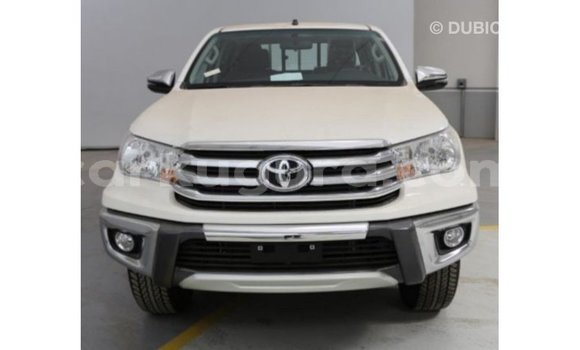 Nunua Imported Toyota Hilux Nyeupe Gari ndani ya Import - Dubai nchini Bujumbura Nunua Imported Toyota Hilux Nyeupe Gari ndani ya Import - Dubai nchini Bujumbura