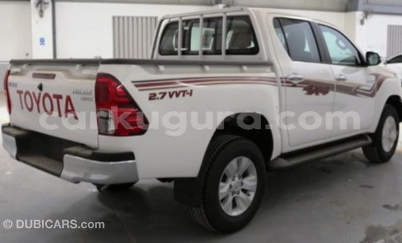 Nunua Imported Toyota Hilux Nyeupe Gari ndani ya Import - Dubai nchini Bujumbura Nunua Imported Toyota Hilux Nyeupe Gari ndani ya Import - Dubai nchini Bujumbura