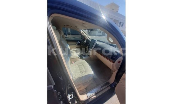 Nunua Imported Toyota Land Cruiser Nyeusi Gari ndani ya Import - Dubai nchini Bujumbura Nunua Imported Toyota Land Cruiser Nyeusi Gari ndani ya Import - Dubai nchini Bujumbura