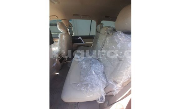 Nunua Imported Toyota Land Cruiser Nyeusi Gari ndani ya Import - Dubai nchini Bujumbura Nunua Imported Toyota Land Cruiser Nyeusi Gari ndani ya Import - Dubai nchini Bujumbura
