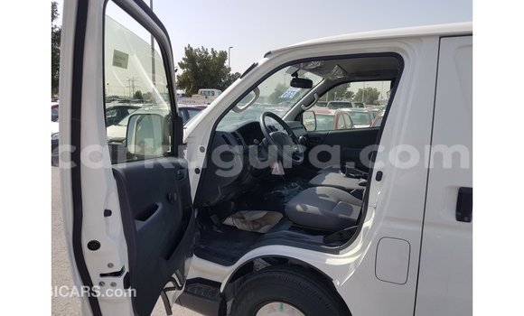Nunua Imported Toyota Hiace Nyeupe Gari ndani ya Import - Dubai nchini Bujumbura Nunua Imported Toyota Hiace Nyeupe Gari ndani ya Import - Dubai nchini Bujumbura