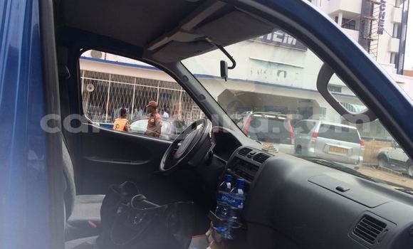 Buy Used Toyota Hiace Blue Car in Town hall in Bujumbura Buy Used Toyota Hiace Blue Car in Town hall in Bujumbura