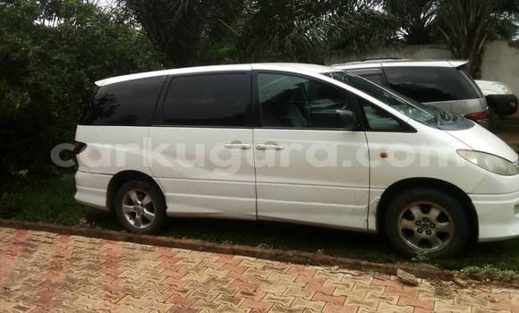 Acheter Occasion Voiture Toyota Estima Blanc à Mairie au Bujumbura Acheter Occasion Voiture Toyota Estima Blanc à Mairie au Bujumbura