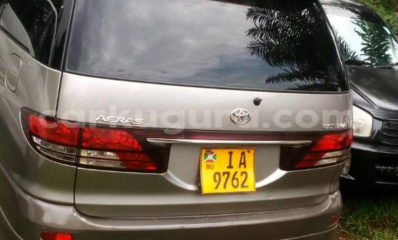 Acheter Occasion Voiture Toyota Estima Gris à Mairie au Bujumbura Acheter Occasion Voiture Toyota Estima Gris à Mairie au Bujumbura