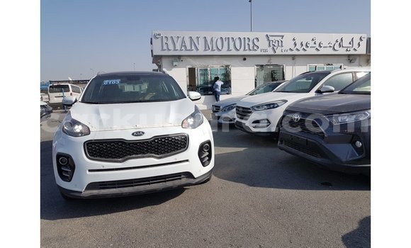 Acheter Import Voiture Kia Sportage Blanc à Import - Dubai, Bujumbura Acheter Import Voiture Kia Sportage Blanc à Import - Dubai, Bujumbura