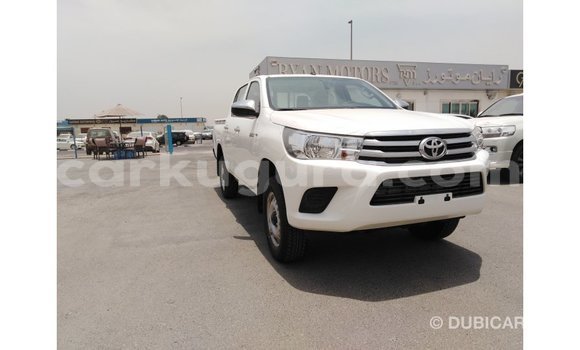 Nunua Imported Toyota Hilux Nyeupe Gari ndani ya Import - Dubai nchini Bujumbura Nunua Imported Toyota Hilux Nyeupe Gari ndani ya Import - Dubai nchini Bujumbura
