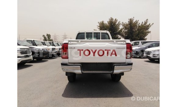Nunua Imported Toyota Hilux Nyeupe Gari ndani ya Import - Dubai nchini Bujumbura Nunua Imported Toyota Hilux Nyeupe Gari ndani ya Import - Dubai nchini Bujumbura