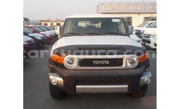 Nunua Imported Toyota FJ Cruiser Nyeusi Gari ndani ya Import - Dubai nchini Bujumbura Nunua Imported Toyota FJ Cruiser Nyeusi Gari ndani ya Import - Dubai nchini Bujumbura