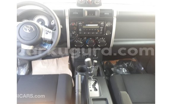 Nunua Imported Toyota FJ Cruiser Nyeusi Gari ndani ya Import - Dubai nchini Bujumbura Nunua Imported Toyota FJ Cruiser Nyeusi Gari ndani ya Import - Dubai nchini Bujumbura