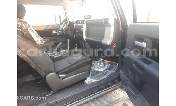 Nunua Imported Toyota FJ Cruiser Nyeusi Gari ndani ya Import - Dubai nchini Bujumbura Nunua Imported Toyota FJ Cruiser Nyeusi Gari ndani ya Import - Dubai nchini Bujumbura