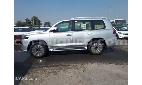 Nunua Imported Toyota Land Cruiser Nyingine Gari ndani ya Import - Dubai nchini Bujumbura Nunua Imported Toyota Land Cruiser Nyingine Gari ndani ya Import - Dubai nchini Bujumbura