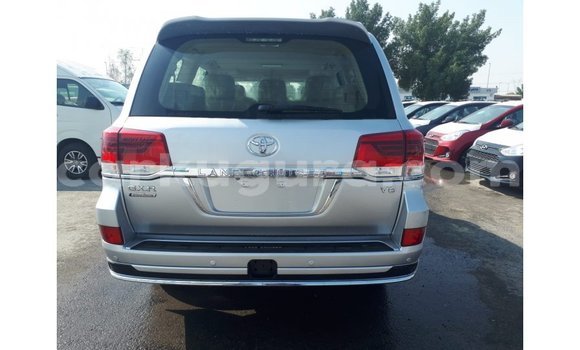 Nunua Imported Toyota Land Cruiser Nyingine Gari ndani ya Import - Dubai nchini Bujumbura Nunua Imported Toyota Land Cruiser Nyingine Gari ndani ya Import - Dubai nchini Bujumbura