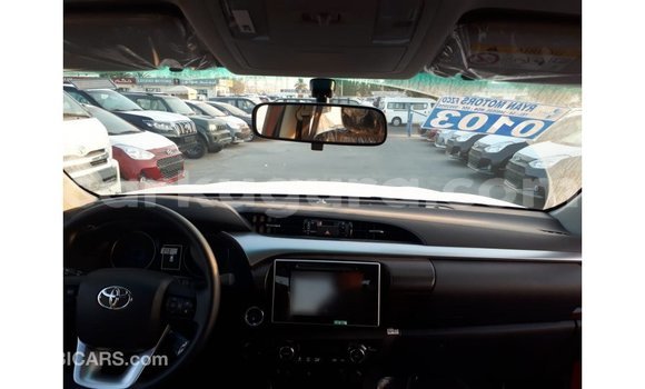 Nunua Imported Toyota Hilux Nyekundu Gari ndani ya Import - Dubai nchini Bujumbura Nunua Imported Toyota Hilux Nyekundu Gari ndani ya Import - Dubai nchini Bujumbura