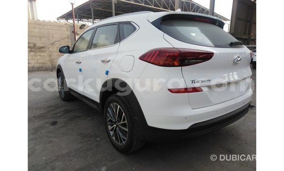 Nunua Imported Hyundai Tucson Nyeupe Gari ndani ya Import - Dubai nchini Bujumbura Nunua Imported Hyundai Tucson Nyeupe Gari ndani ya Import - Dubai nchini Bujumbura