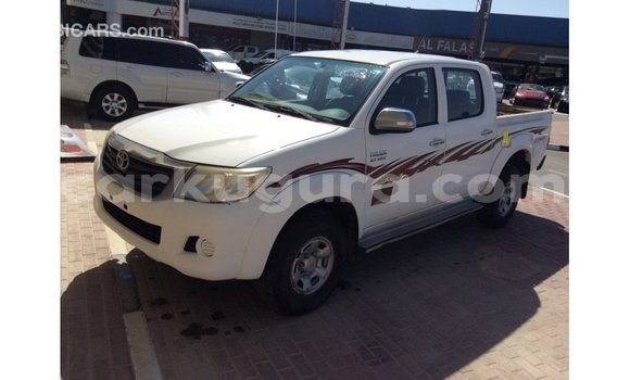 Nunua Imported Toyota Hilux Nyeupe Gari ndani ya Import - Dubai nchini Bujumbura Nunua Imported Toyota Hilux Nyeupe Gari ndani ya Import - Dubai nchini Bujumbura