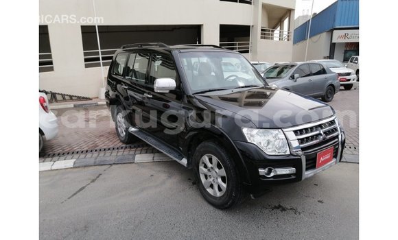 Nunua Imported Mitsubishi Pajero Nyeusi Gari ndani ya Import - Dubai nchini Bujumbura Nunua Imported Mitsubishi Pajero Nyeusi Gari ndani ya Import - Dubai nchini Bujumbura