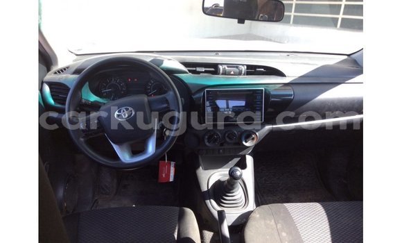 Nunua Imported Toyota Hilux Nyeupe Gari ndani ya Import - Dubai nchini Bujumbura Nunua Imported Toyota Hilux Nyeupe Gari ndani ya Import - Dubai nchini Bujumbura
