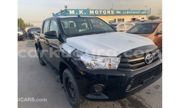 Nunua Imported Toyota Hilux Nyeusi Gari ndani ya Import - Dubai nchini Bujumbura Nunua Imported Toyota Hilux Nyeusi Gari ndani ya Import - Dubai nchini Bujumbura