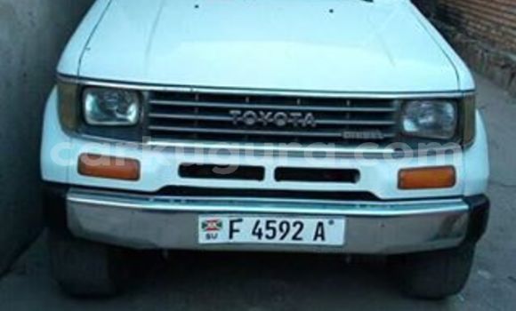 Acheter Occasion Voiture Toyota Land Cruiser Blanc à Muyinga, Burundi Acheter Occasion Voiture Toyota Land Cruiser Blanc à Muyinga, Burundi