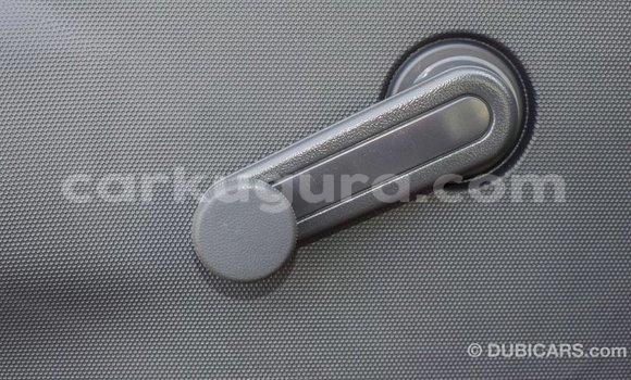 Acheter Import Voiture Toyota Hiace Blanc à Import - Dubai, Bujumbura Acheter Import Voiture Toyota Hiace Blanc à Import - Dubai, Bujumbura