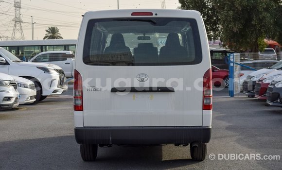 Acheter Import Voiture Toyota Hiace Blanc à Import - Dubai, Bujumbura Acheter Import Voiture Toyota Hiace Blanc à Import - Dubai, Bujumbura