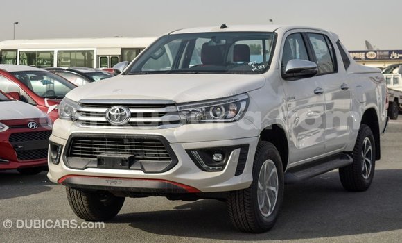 Acheter Import Voiture Toyota Hilux Blanc à Import - Dubai, Bujumbura Acheter Import Voiture Toyota Hilux Blanc à Import - Dubai, Bujumbura