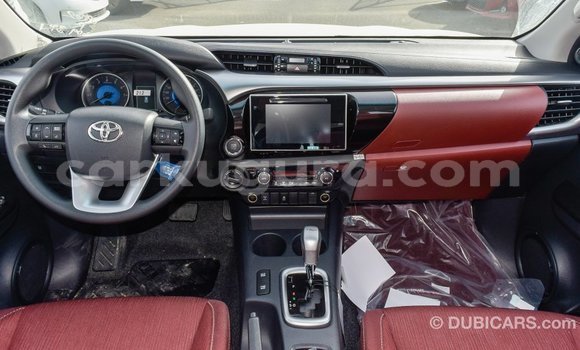 Acheter Import Voiture Toyota Hilux Blanc à Import - Dubai, Bujumbura Acheter Import Voiture Toyota Hilux Blanc à Import - Dubai, Bujumbura