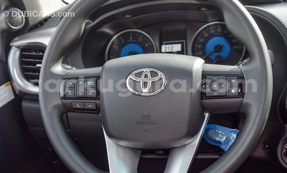 Acheter Import Voiture Toyota Hilux Blanc à Import - Dubai, Bujumbura Acheter Import Voiture Toyota Hilux Blanc à Import - Dubai, Bujumbura