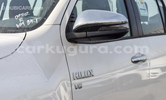 Acheter Import Voiture Toyota Hilux Blanc à Import - Dubai, Bujumbura Acheter Import Voiture Toyota Hilux Blanc à Import - Dubai, Bujumbura