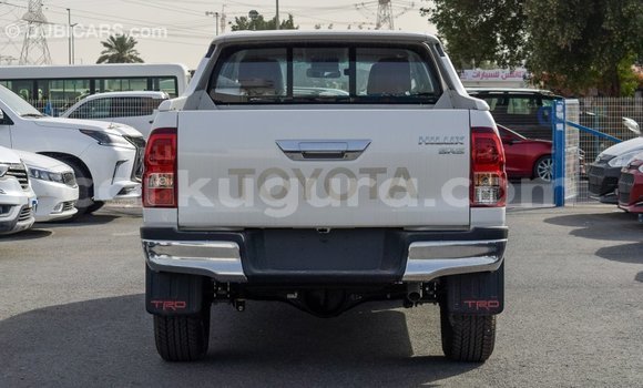 Acheter Import Voiture Toyota Hilux Blanc à Import - Dubai, Bujumbura Acheter Import Voiture Toyota Hilux Blanc à Import - Dubai, Bujumbura