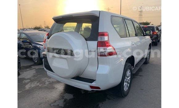 Acheter Import Voiture Toyota Prado Blanc à Import - Dubai, Bujumbura Acheter Import Voiture Toyota Prado Blanc à Import - Dubai, Bujumbura