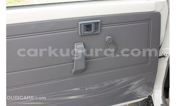 Buy Import Toyota Land Cruiser White Car in Import - Dubai in Bujumbura Buy Import Toyota Land Cruiser White Car in Import - Dubai in Bujumbura