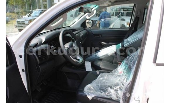 Buy Import Toyota Hilux White Car in Import - Dubai in Bujumbura Buy Import Toyota Hilux White Car in Import - Dubai in Bujumbura