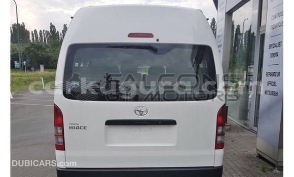 Nunua Imported Toyota Hiace Nyeupe Gari ndani ya Import - Dubai nchini Bujumbura Nunua Imported Toyota Hiace Nyeupe Gari ndani ya Import - Dubai nchini Bujumbura